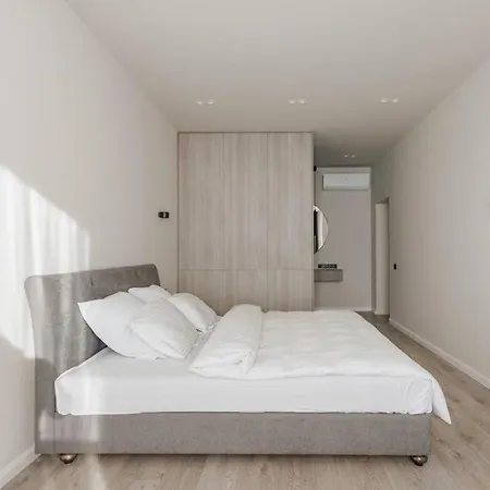 Noviy Bereg Design شقة فندقية *